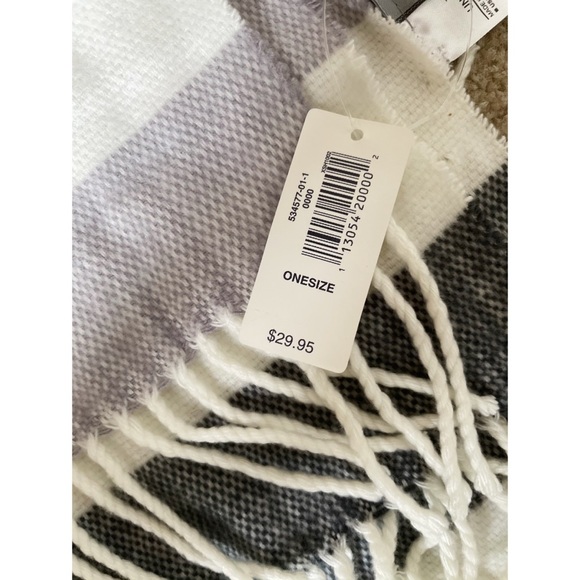 NWT Gap Scarf - Picture 3 of 4